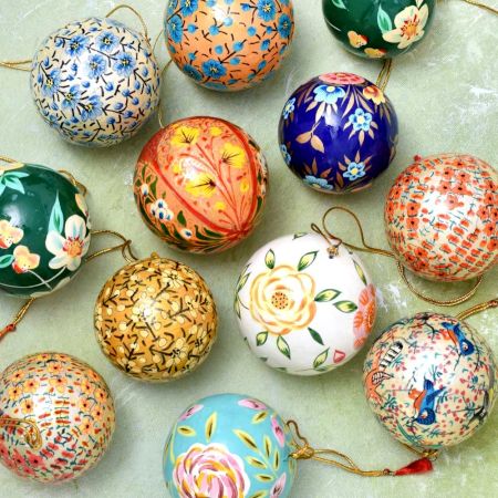 Set of 5 Round Paper Mache Ornaments for Tree Decoration